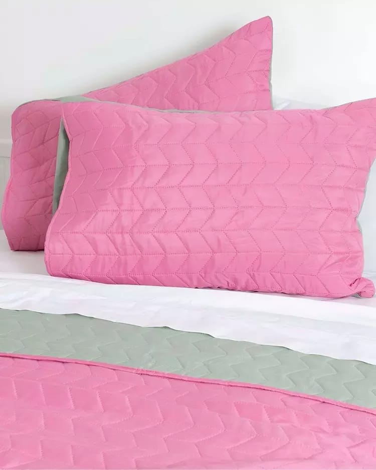 Cubrecama Quilt 2 Plazas Microfibra Bicolor Rosado-Verde Mashini